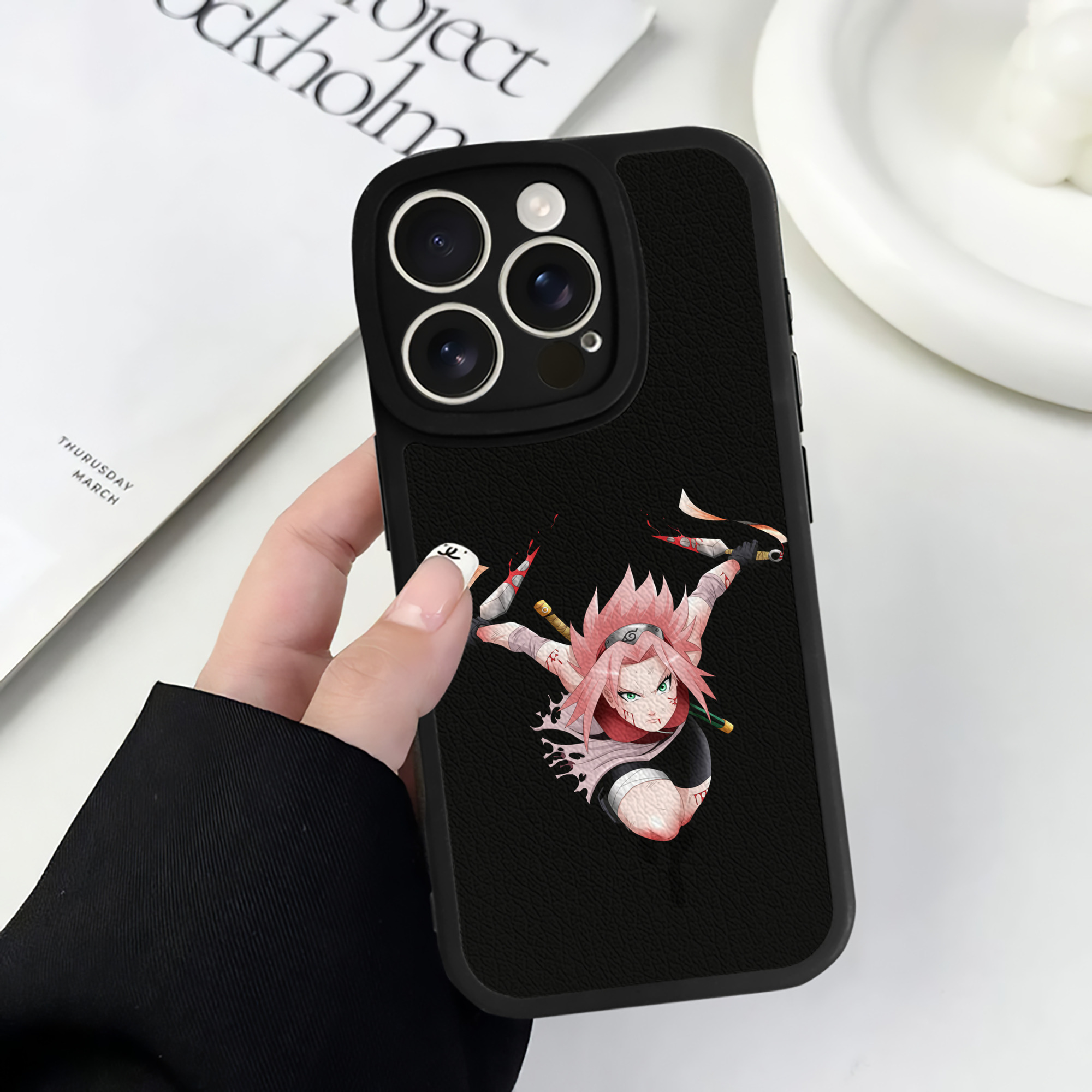 （画像用） NARUTO -ナルト- 春野サクラ Haruno Sakura 【iPhone 16シリーズ対応】シリコンスマホケース（レザー調） 材質：シリコン